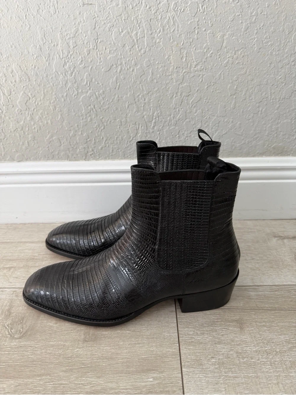 Tom Ford Black Textured Leather Chelsea Boots men 10.5